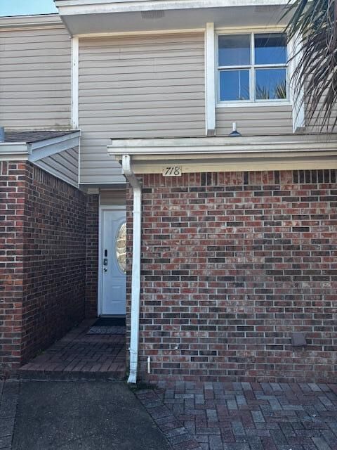 Property Photo:  718 Legion Drive  FL 32541 