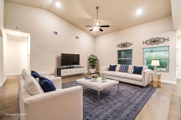 Property Photo: 462 S Crescent Lane CA 93636