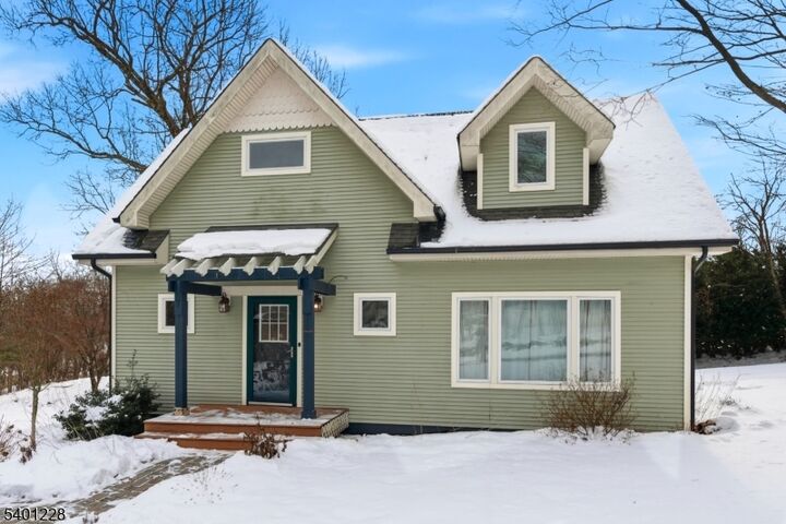 Property Photo:  7 Arrowhead Dr  NJ 07461 