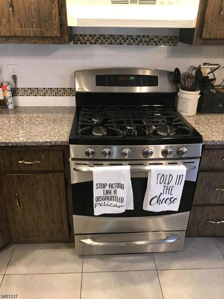 Property Photo: 28 Hilton St NJ 07109