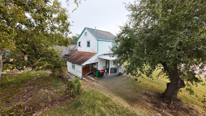 Property Photo: 2312 Missouri Street TX 77520