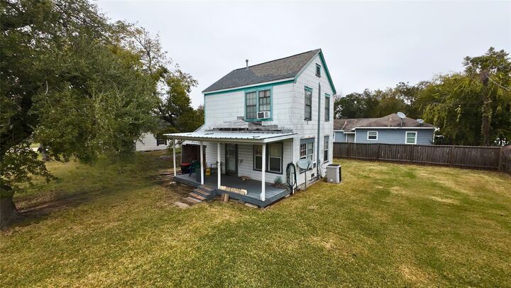 Property Photo:  2312 Missouri Street  TX 77520 