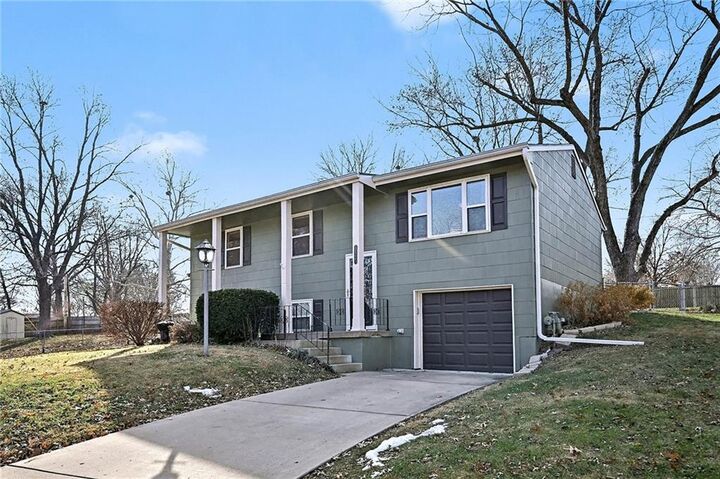 Property Photo:  5525 NE 59th Terrace  MO 64119 