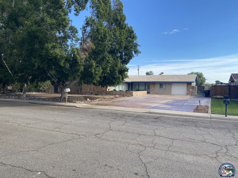 Property Photo:  199  S Santa Rosa Rd  CA 92243 