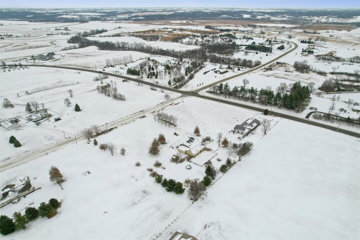 Property Photo:  11186 165th Avenue  IA 50125 