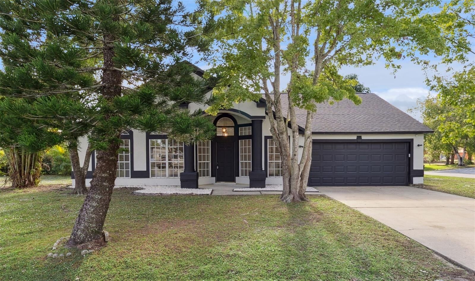 Property Photo: 2300 Rhinehart Road SE FL 32909