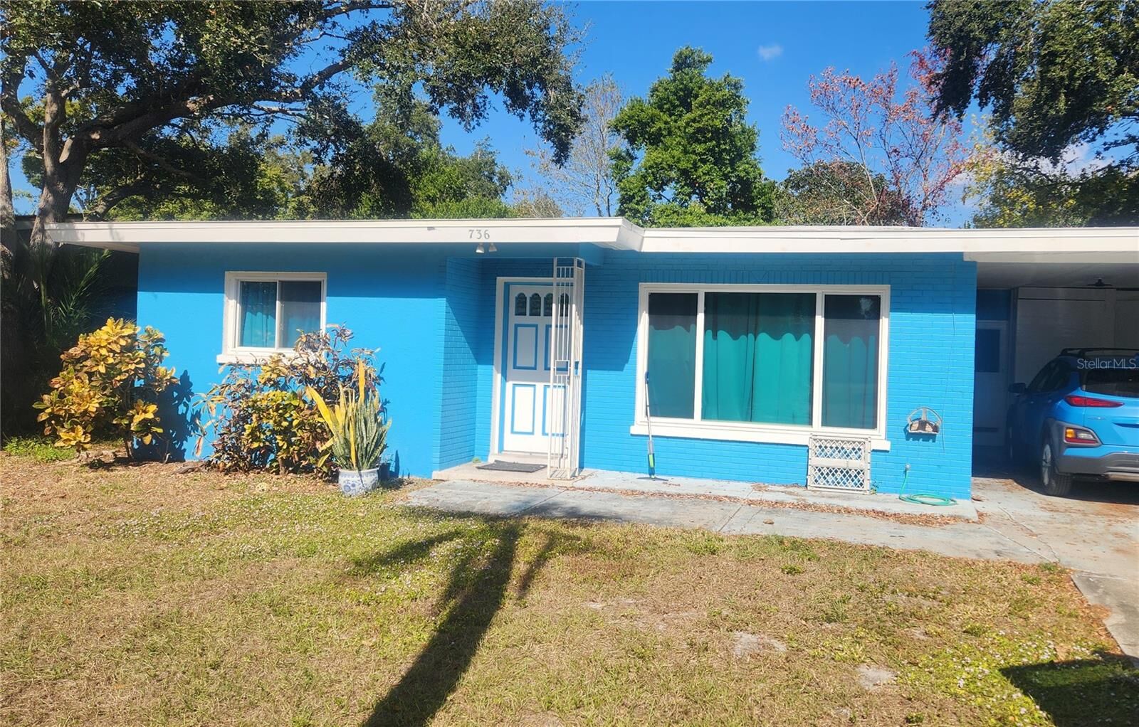 Property Photo:  736 San Christopher Drive  FL 34698 