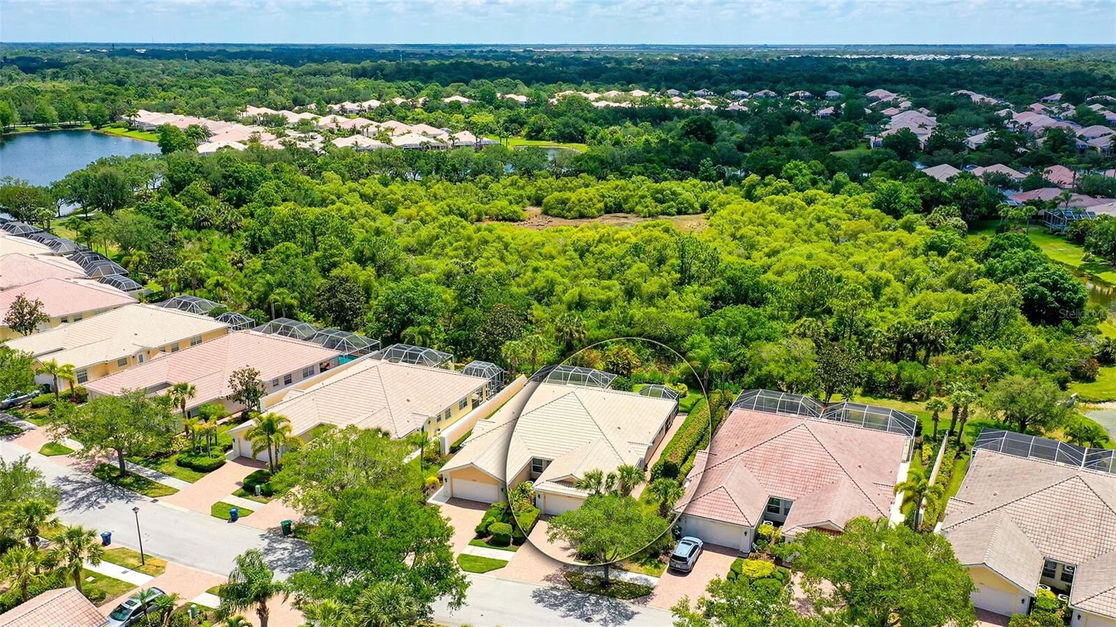 Property Photo:  7639 Pesaro Drive  FL 34238 