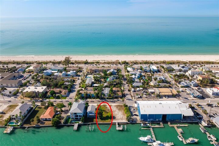 Property Photo:  1805 Pass-A-Grille Way  FL 33706 