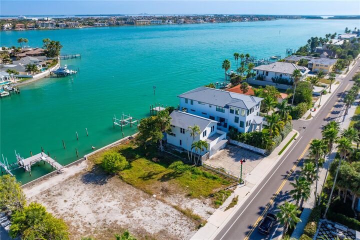 Property Photo: 1805 Pass-A-Grille Way FL 33706