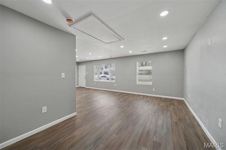 Property Photo: 9820 Lorna Lane MO 63136