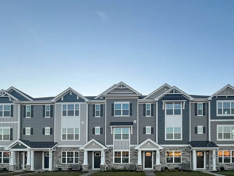 Property Photo:  367 Bridgeview Court 367  IL 60174 