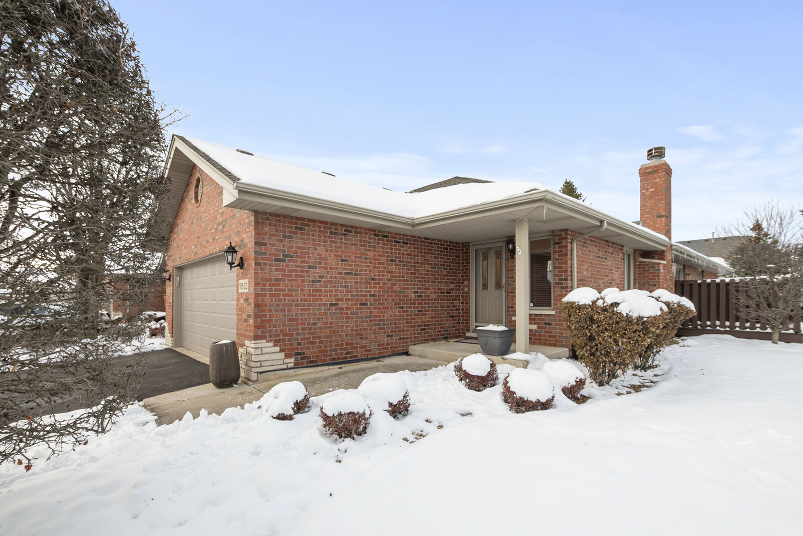 Property Photo: 10502 San Luis Lane IL 60467
