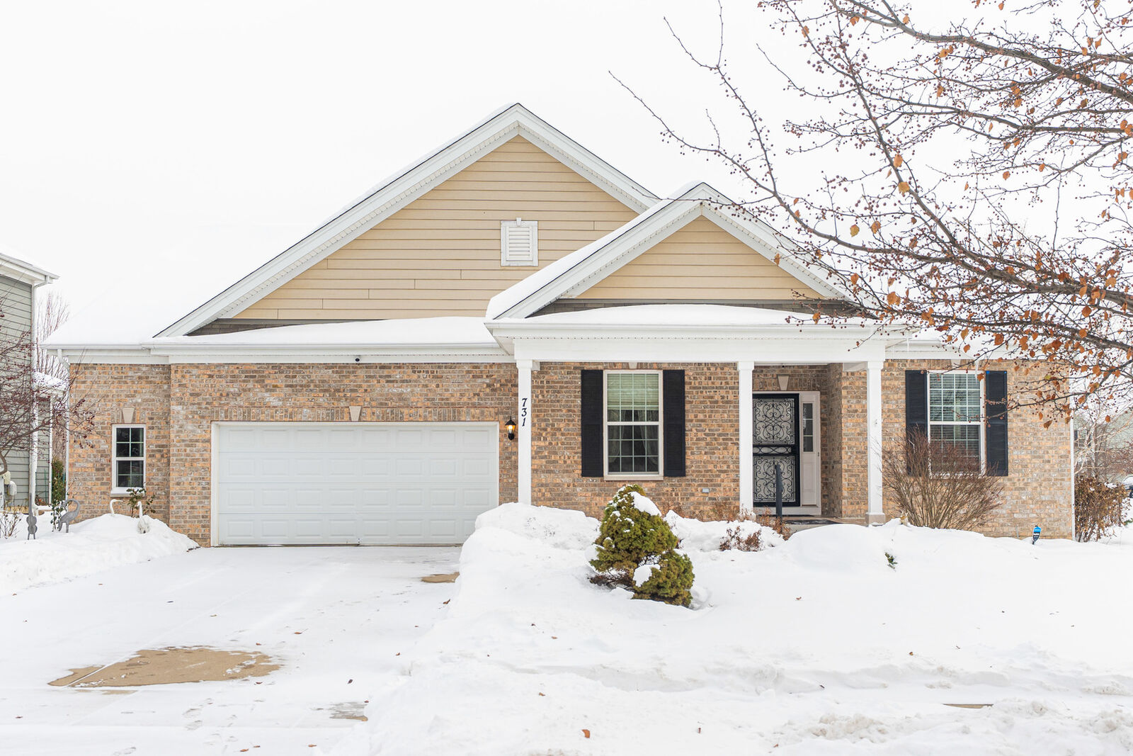 Property Photo: 731 Slate Run IL 60124
