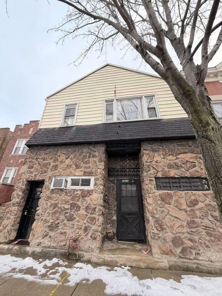 Property Photo:  3415 S Wallace Street  IL 60616 