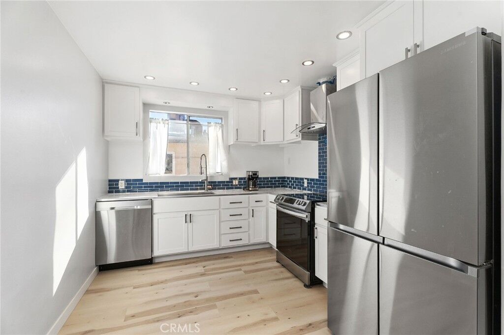 Property Photo:  527 Cedar 2E  CA 90802 