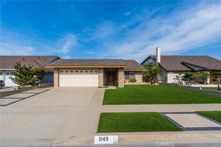 Property Photo:  949 Fernrest Drive  CA 90710 