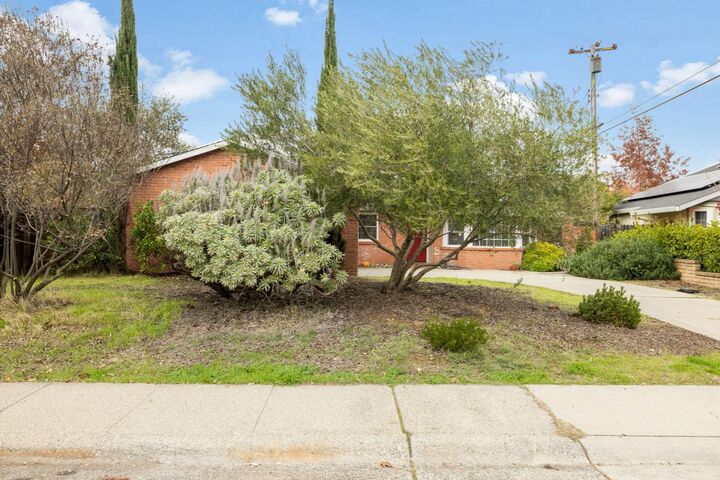 Property Photo:  9143 Linda Rio Drive  CA 95826 