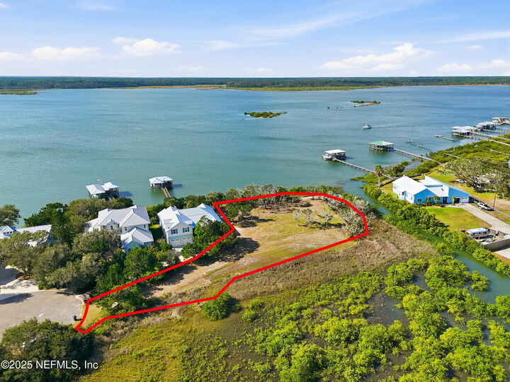 Property Photo: 225 N La Crescenta Drive FL 32080