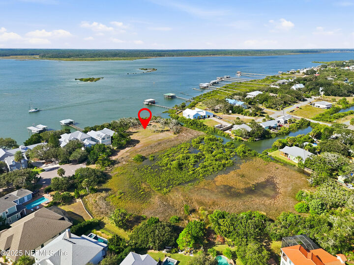 Property Photo: 225 N La Crescenta Drive FL 32080