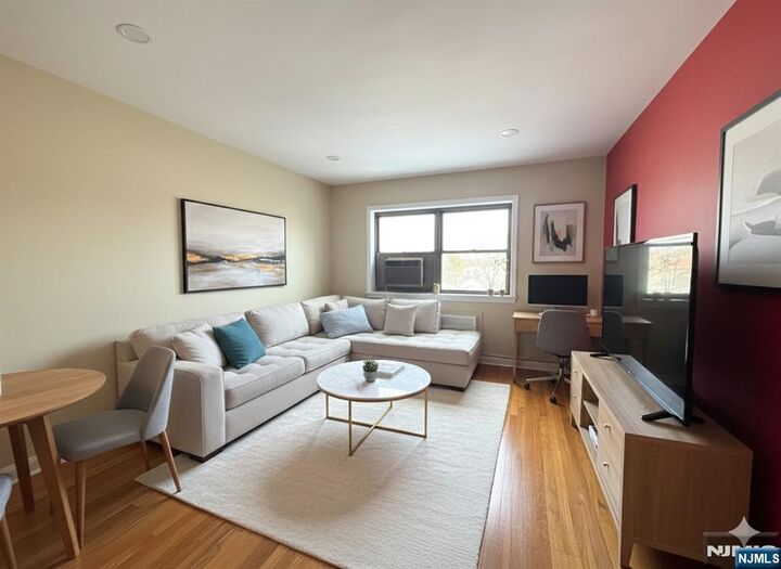 Property Photo:  3091 Edwin 4G  NJ 07024 