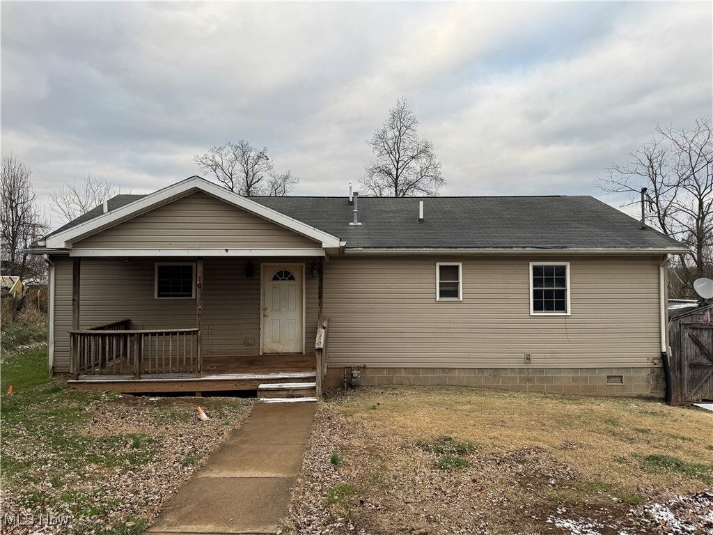 Property Photo: 101 Gibbons Place OH 45750