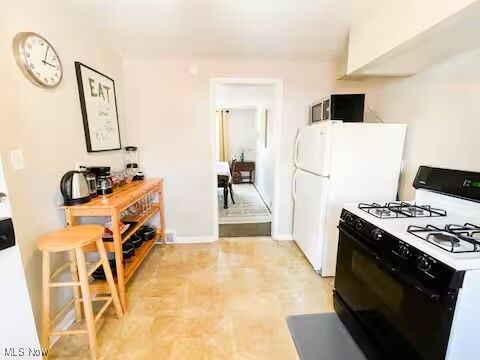 Property Photo: 490 E 222nd Street Up OH 44123