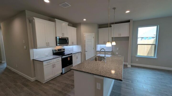 Property Photo:  1252 Beltway Lane  TX 76048 