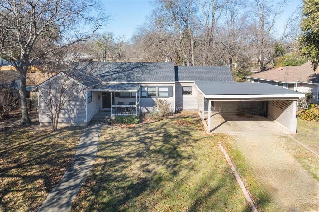Property Photo: 1413 Ferris Avenue TX 75165
