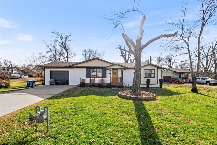 803 NW 2nd  Bentonville AR 72712 photo