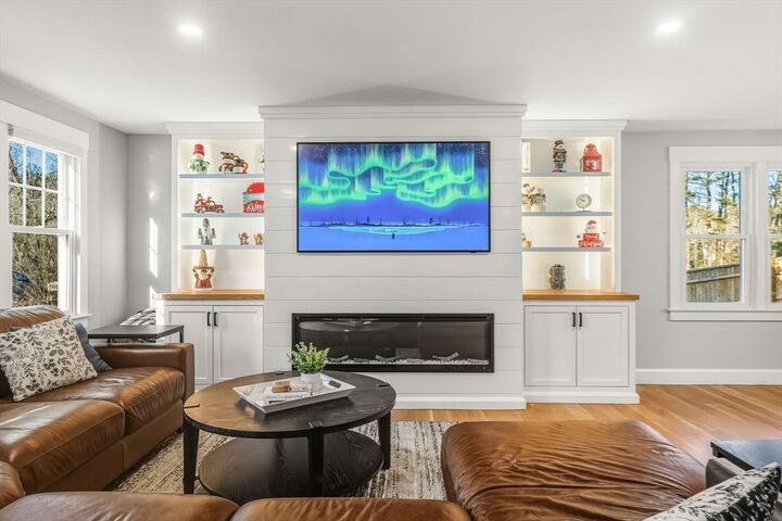 Property Photo:  10 Mockingbird Hill  MA 02324 