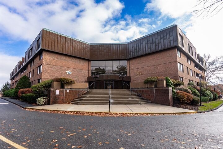 Property Photo:  404 Paradise Rd 1T  MA 01907 