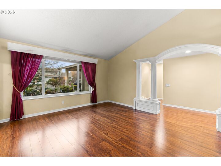 Property Photo: 1811 NE 149th Ave OR 97230