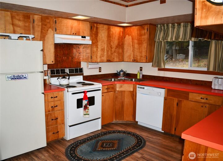 Property Photo:  61515  Highway 204  OR 97886 