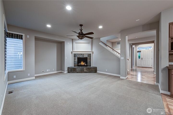 Property Photo: 6455 193rd Place NE WA 98052