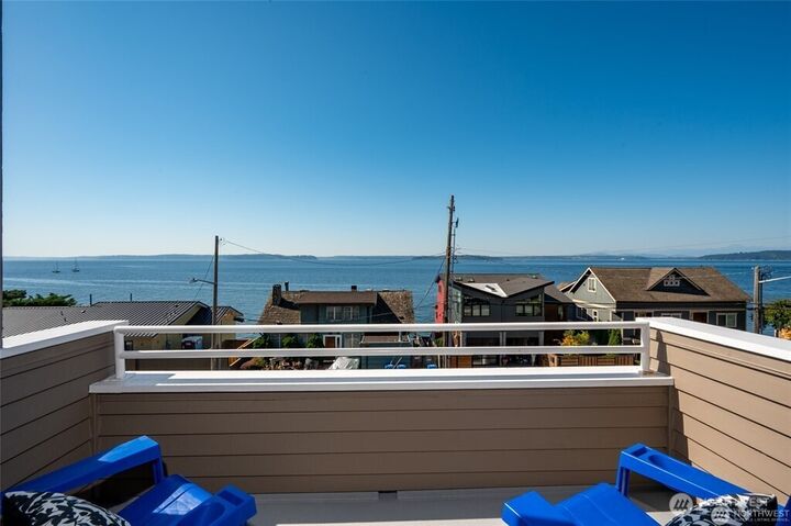 Property Photo: 4226 Beach Drive SW 303 WA 98116