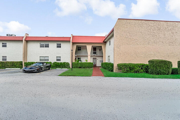 Property Photo: 199 Lake Carol Drive FL 33411