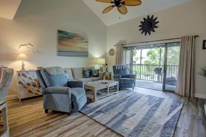 Property Photo: 48 Village Del Lago Cir 48 FL 32080