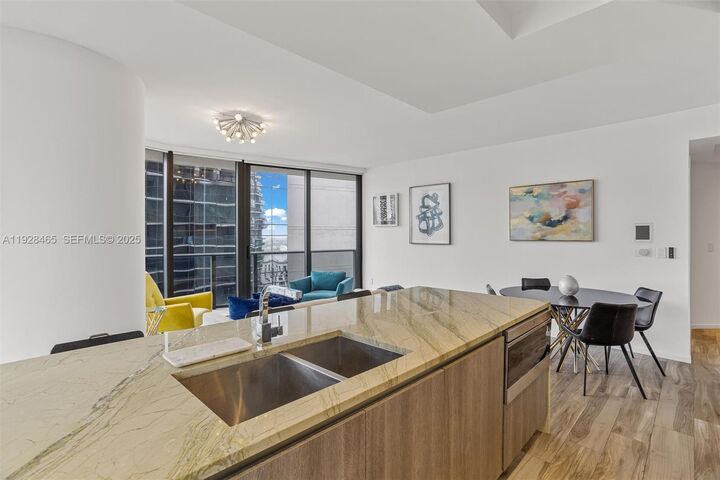 Property Photo:  801 S Miami Ave 4205  FL 33130 