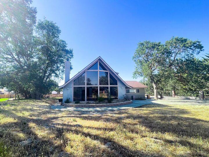 Property Photo:  22711 Jerry Drive  CA 93561 