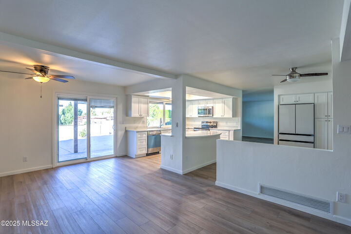 Property Photo: 1628 S Oak Park Drive AZ 85710