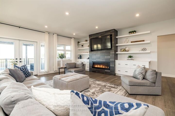 Photo de la propriété: 5758 Fernbank Road ON K2S 1B6