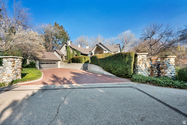 Property Photo:  4999 S Fairbrook Ln  UT 84117 