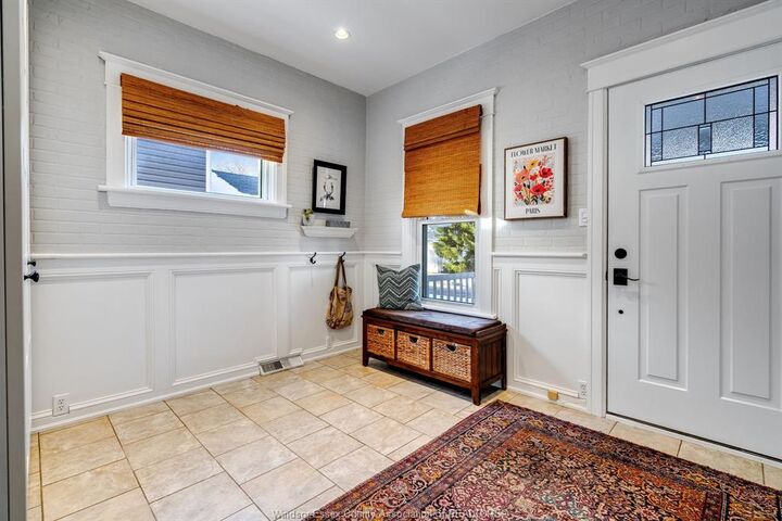 Property Photo: 41 Fox Street ON N8H 3J5