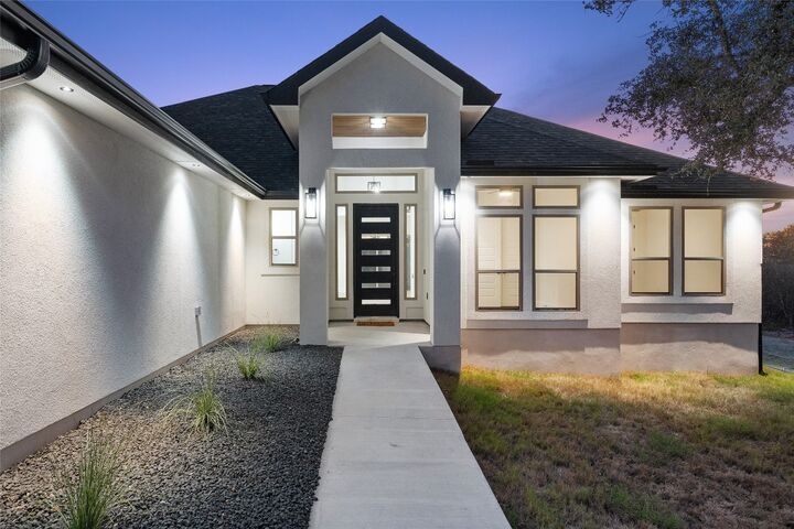 Property Photo: 137 Granitecastle Drive TX 78654