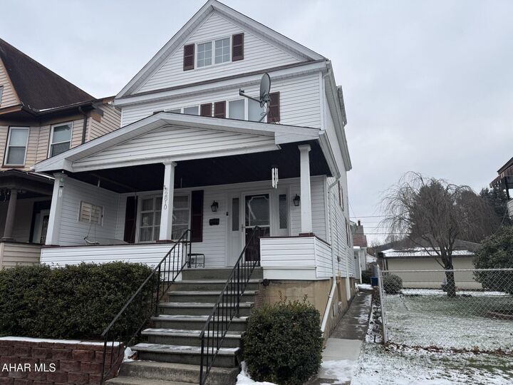 Property Photo: 2810 Oak Avenue PA 16601