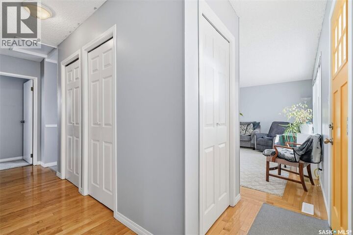 Property Photo:  349 Waterloo Crescent  SK S7H 4H7 
