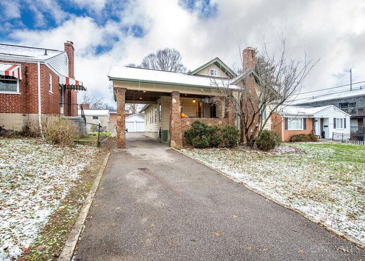 Property Photo: 1813 Sutton Avenue OH 45230