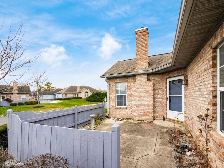 Property Photo: 3782 Falls Circle Drive OH 43026