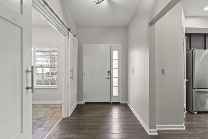 5901 Blackbird Way  Lewis Center OH 43035 photo